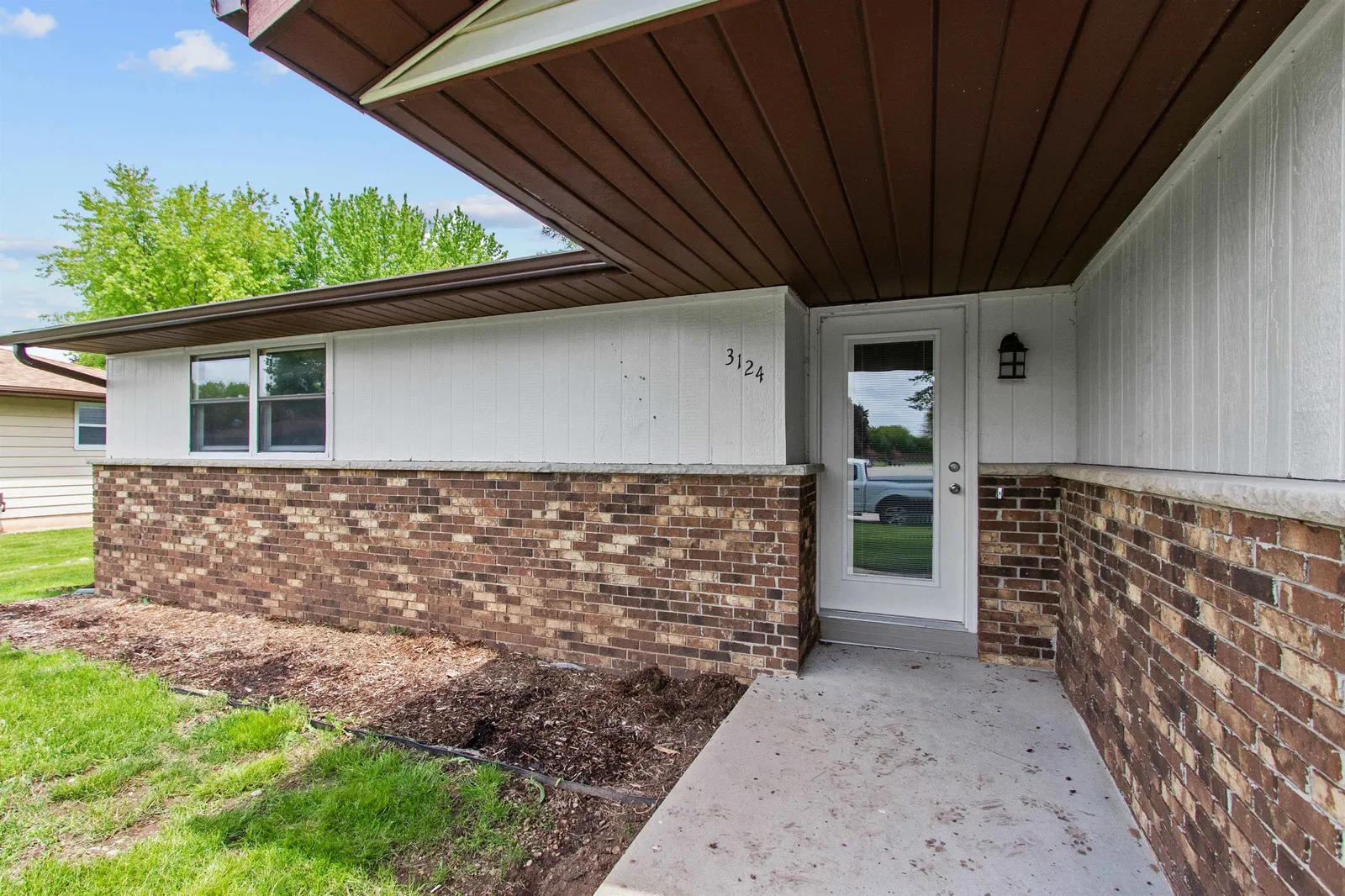 3124 North Bluemound Drive
