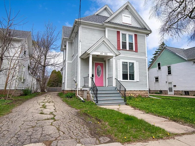 238 Scott Avenue - Lower