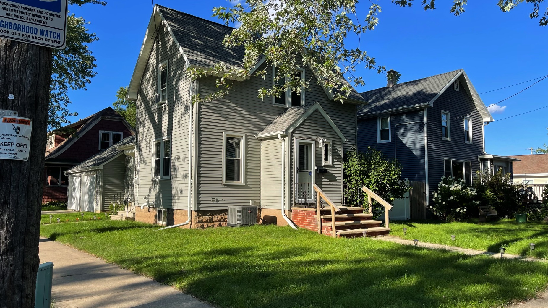 932 West 8th Street