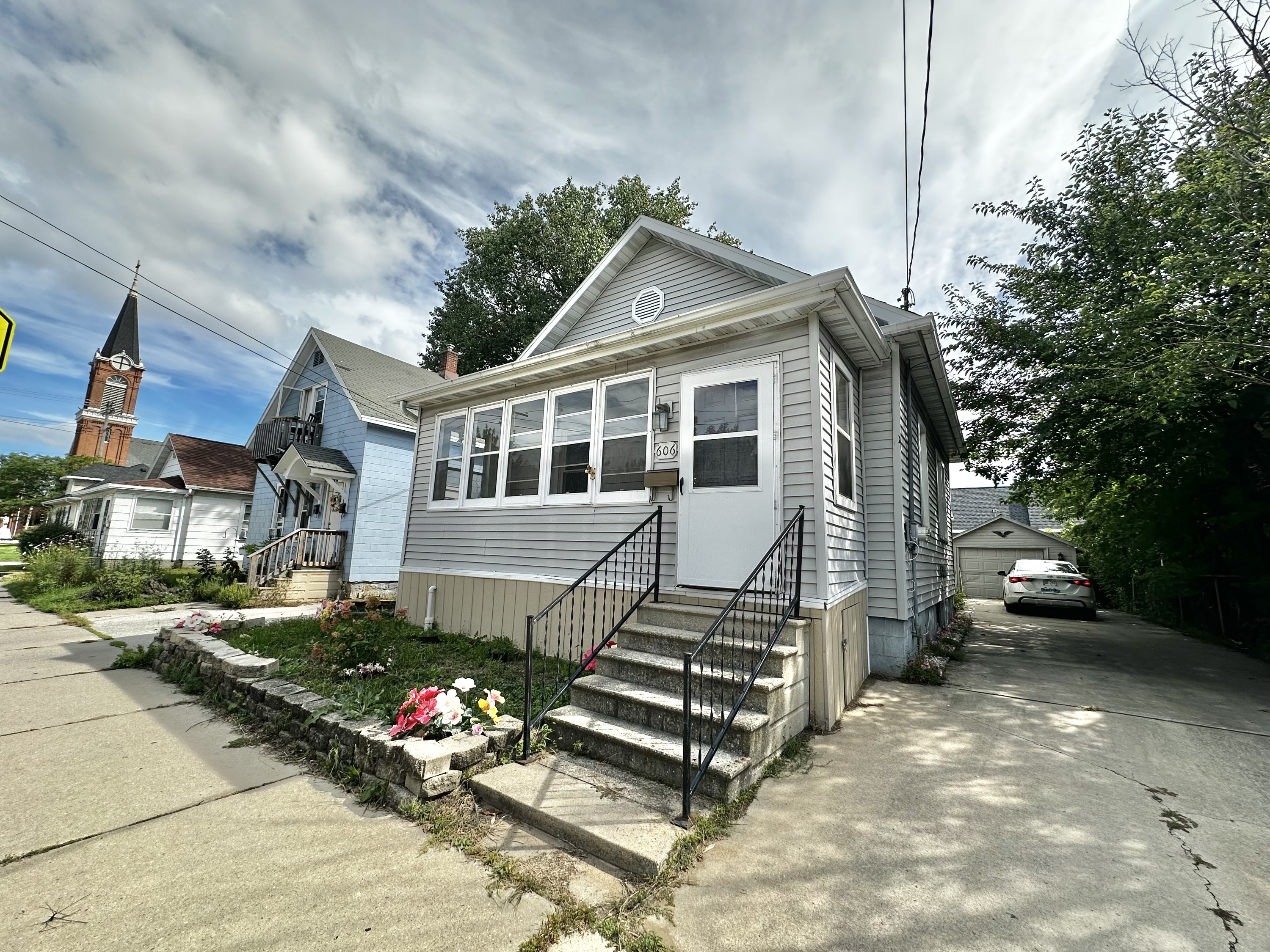 Property thumbnail image