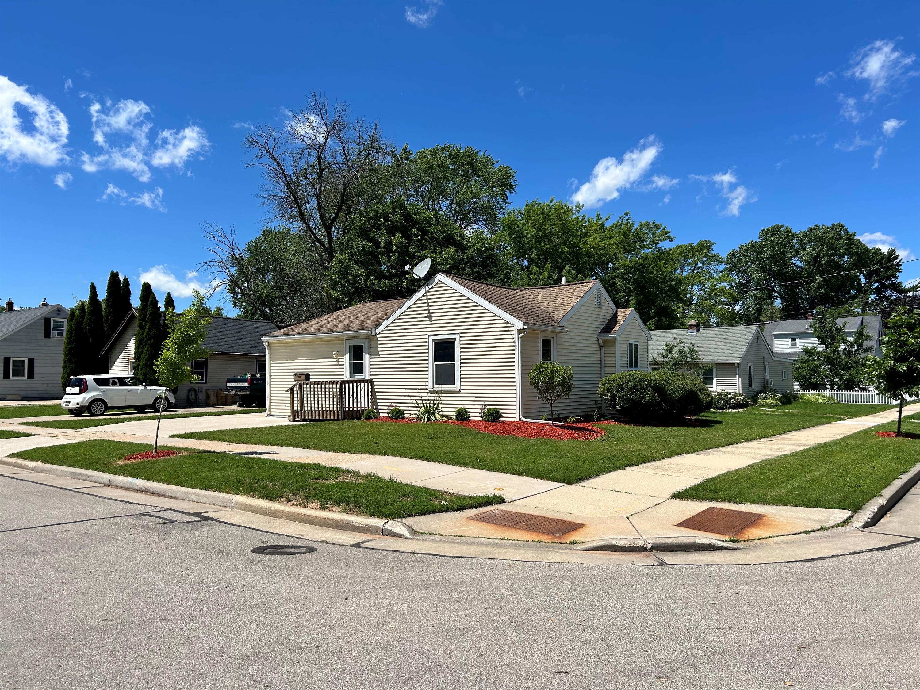 326 East Wilson Avenue