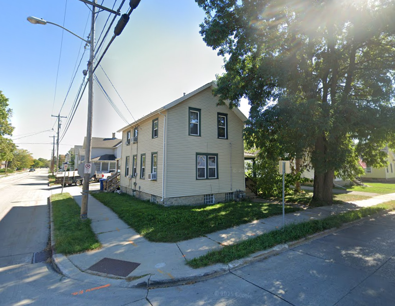 586 Bowen Street/805 E. Parkway Ave. - 586 Bowen - Lower