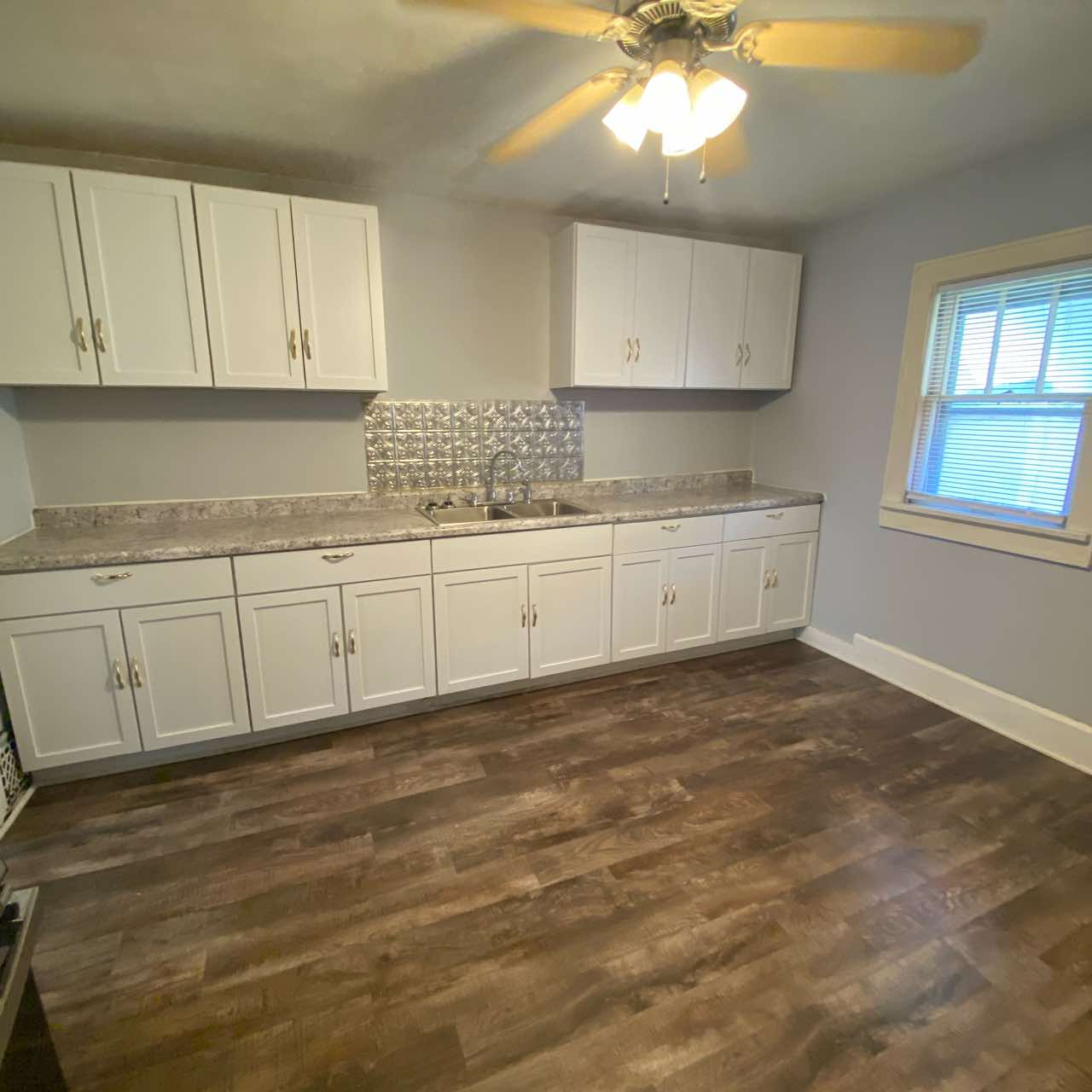 915 Stuart Street - Upper