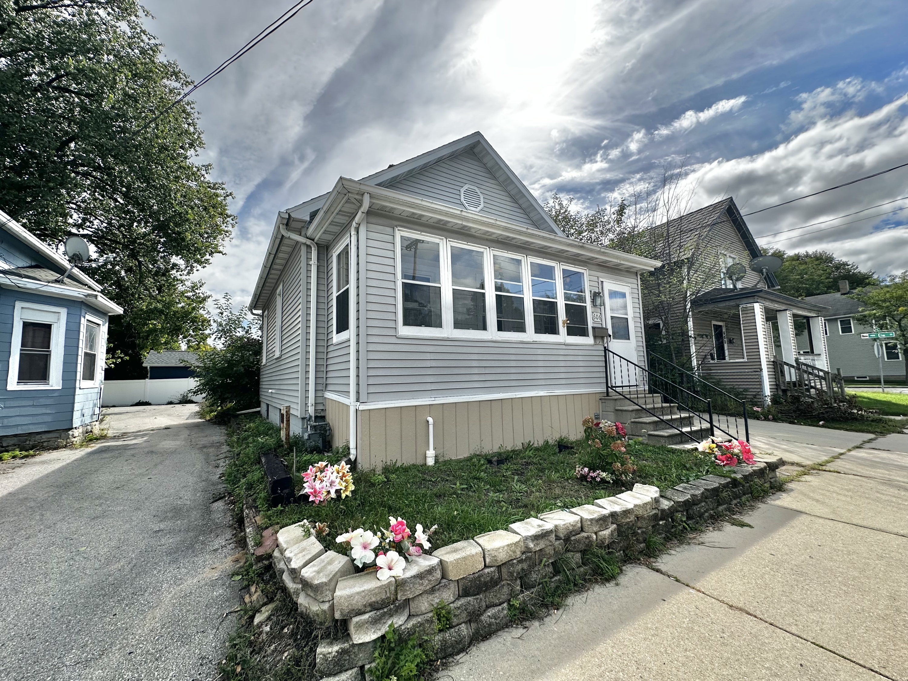 Property thumbnail image