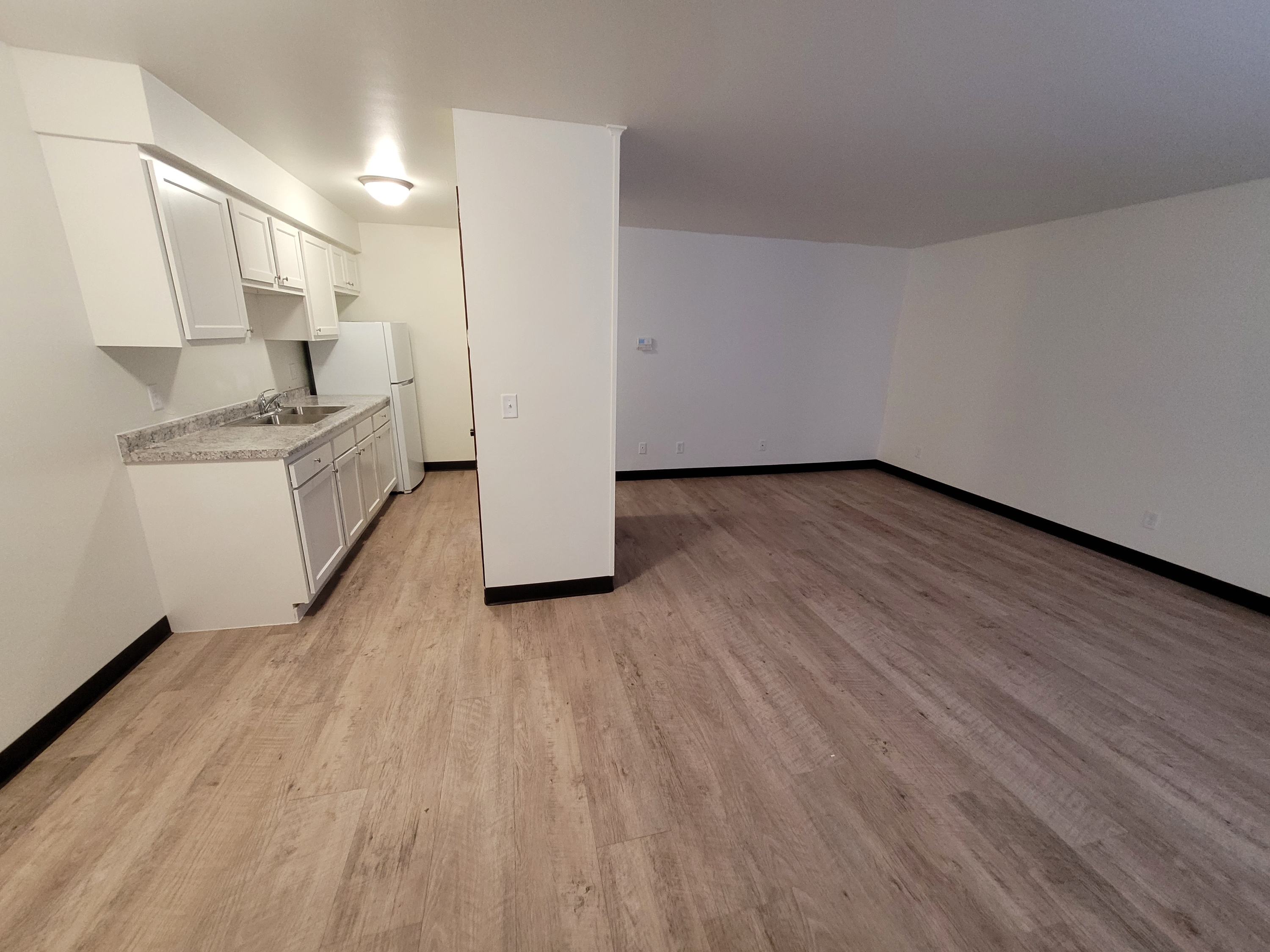 1138 East Walnut Street - K