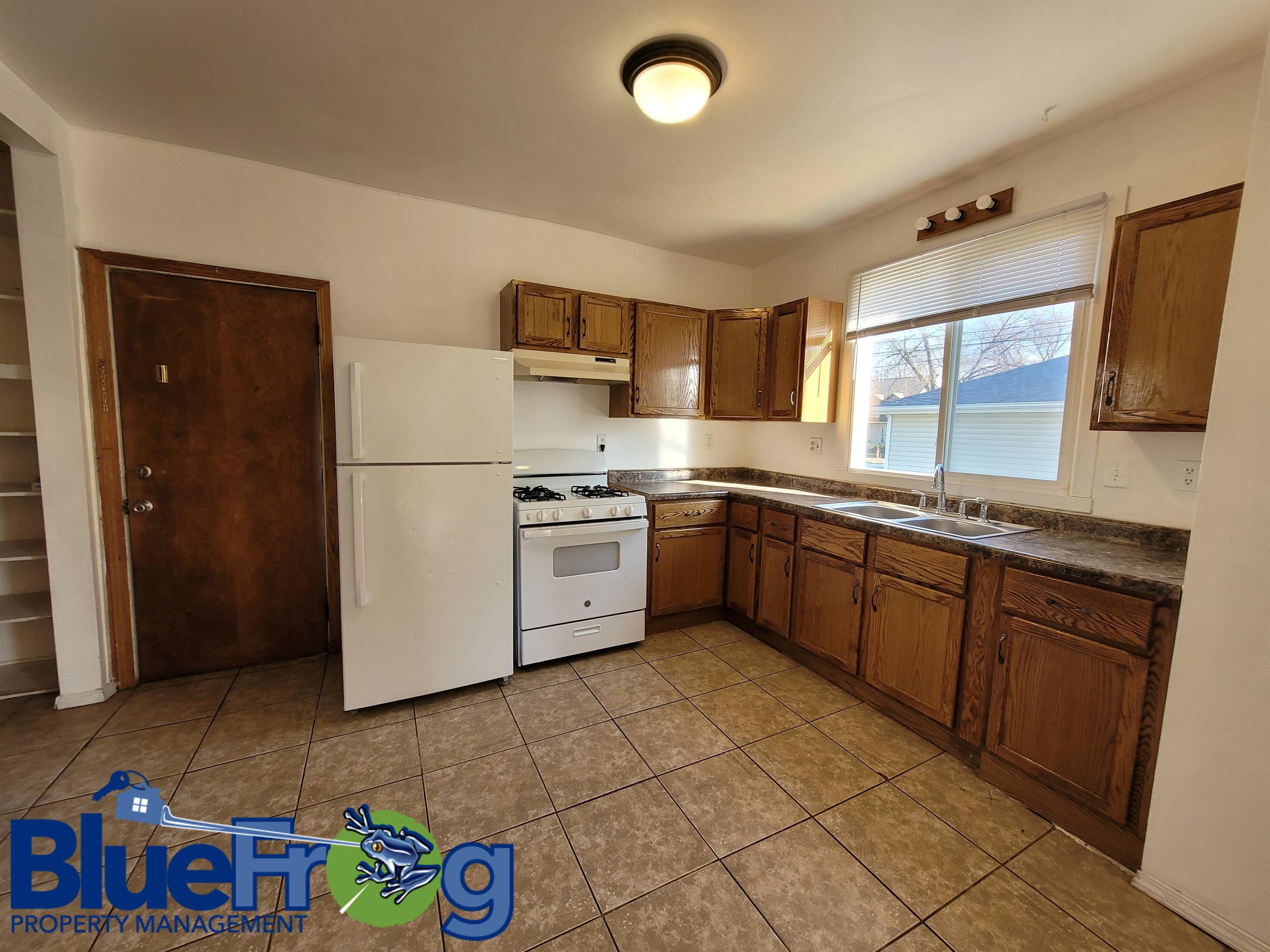 706 Elmore St - Lower