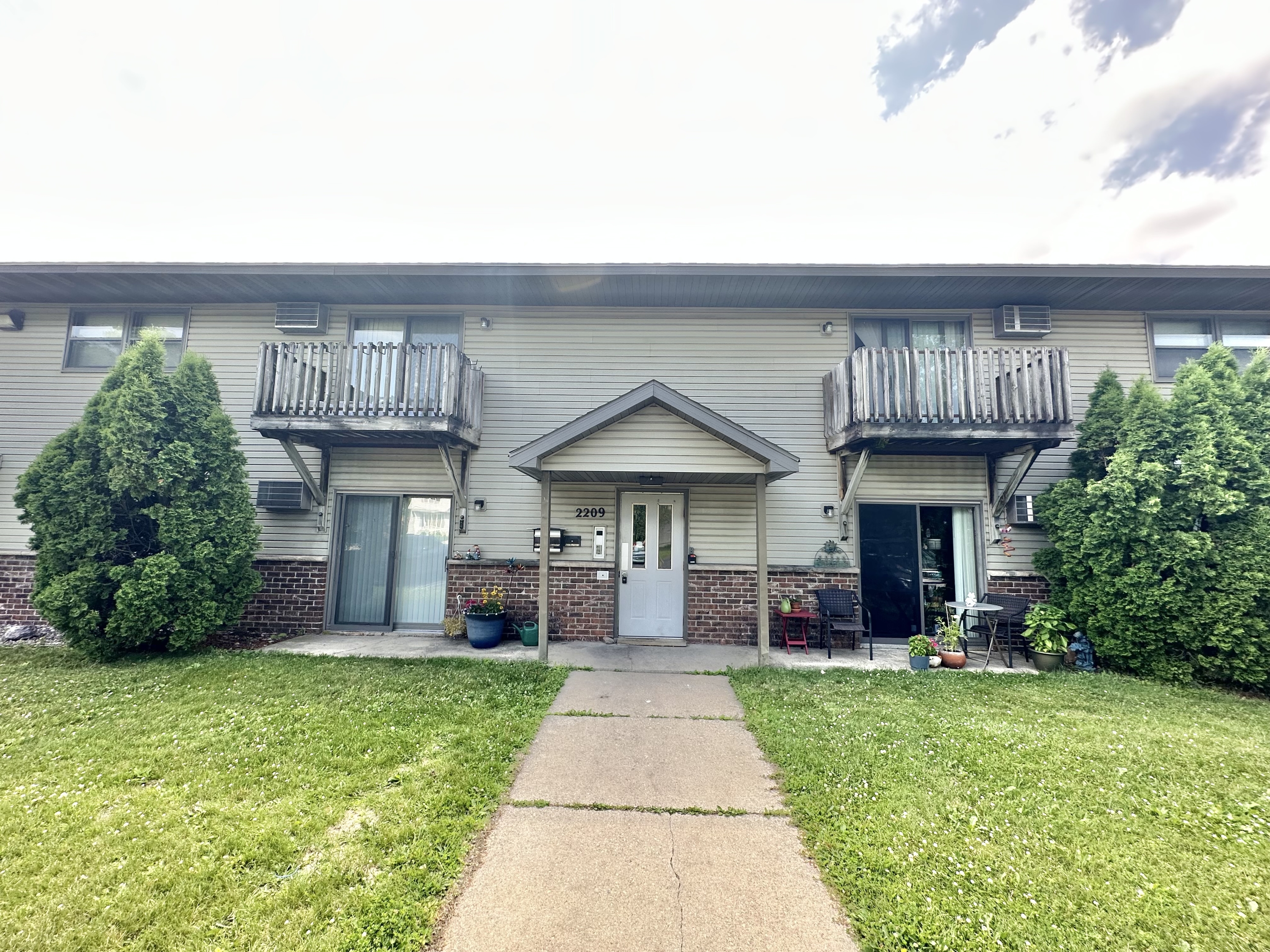 2209 North Michelle Court - 2