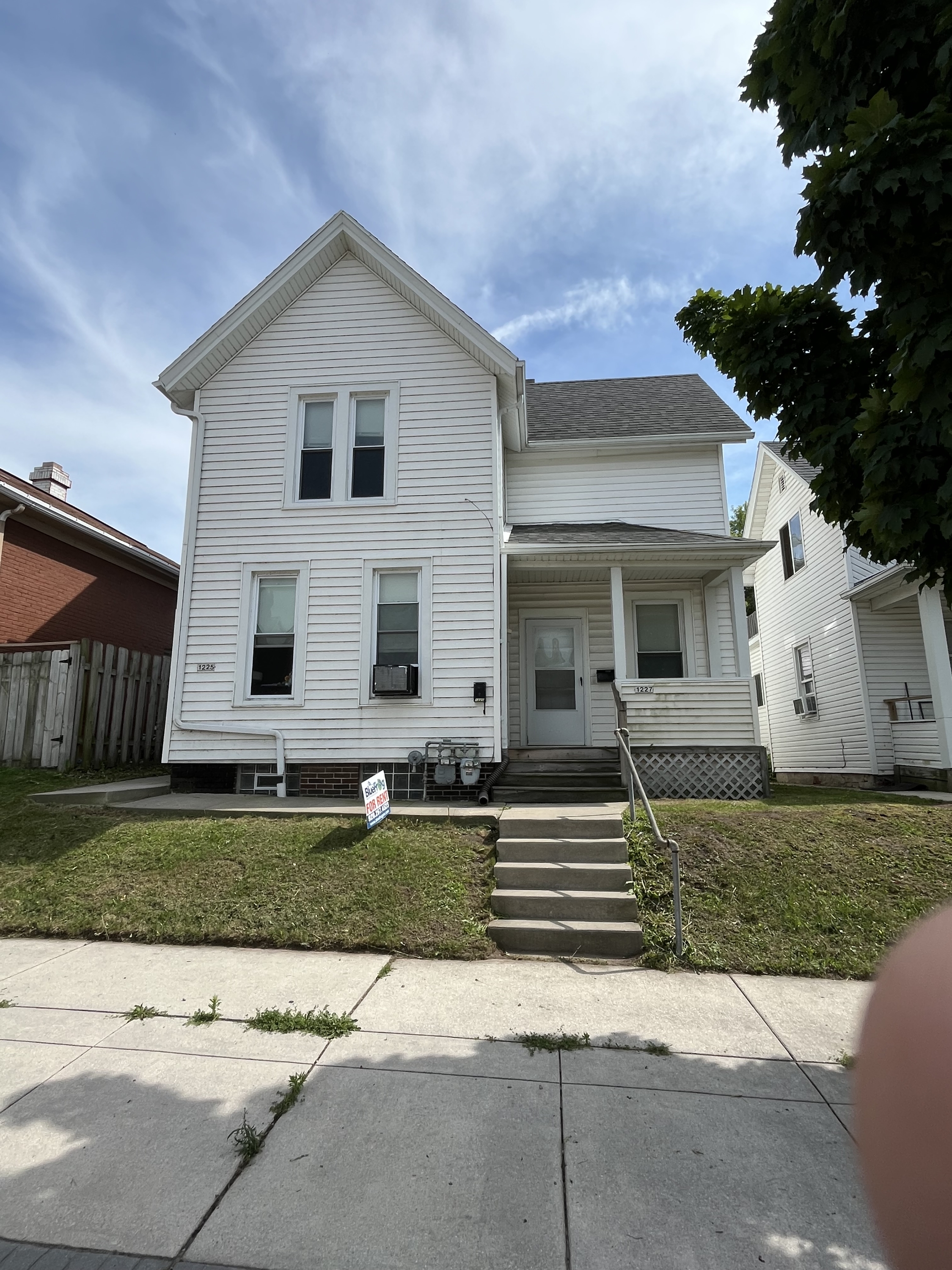 1225 Michigan Avenue - 1225 Upper