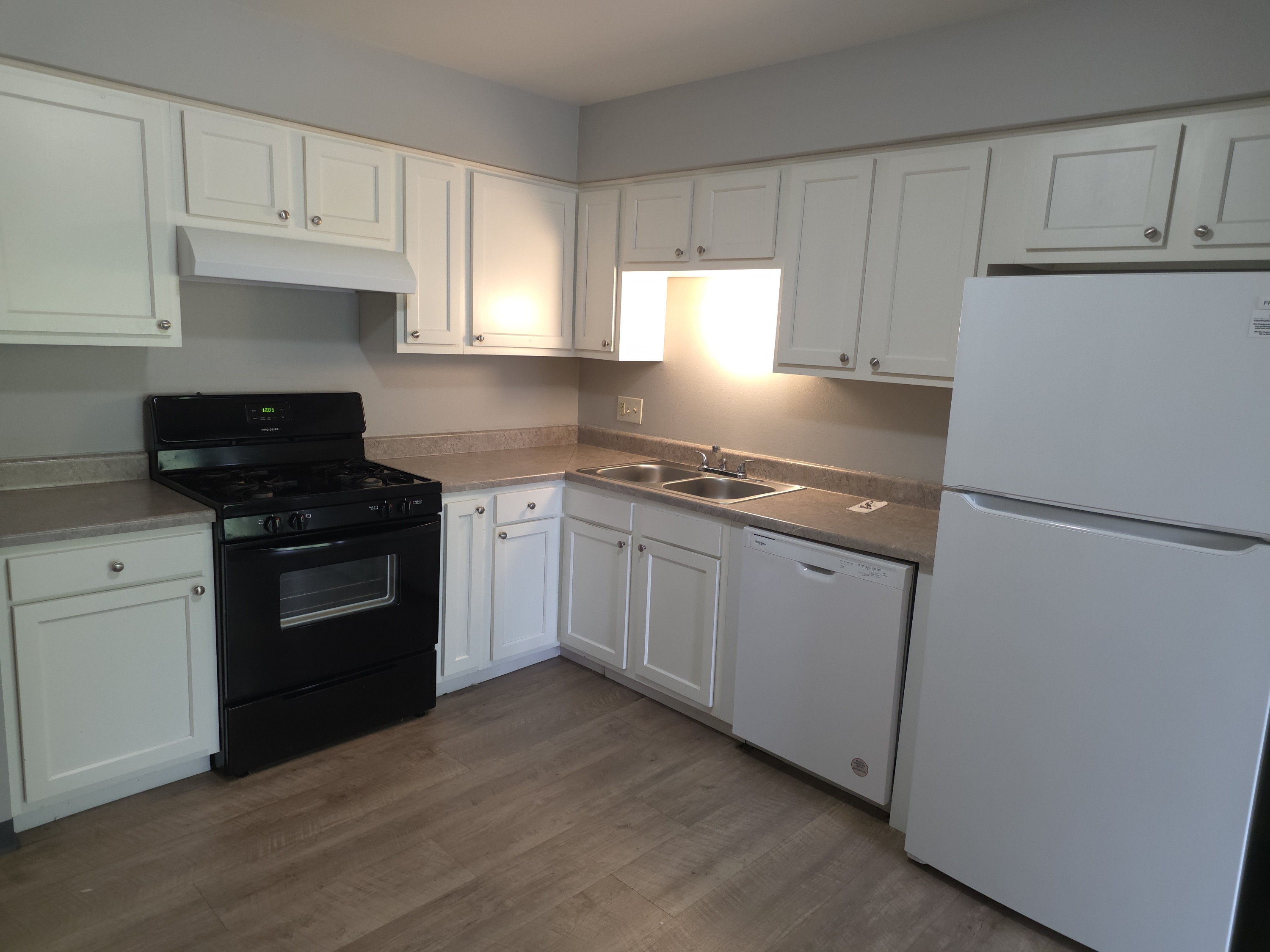 348 East Marquette Street - 5