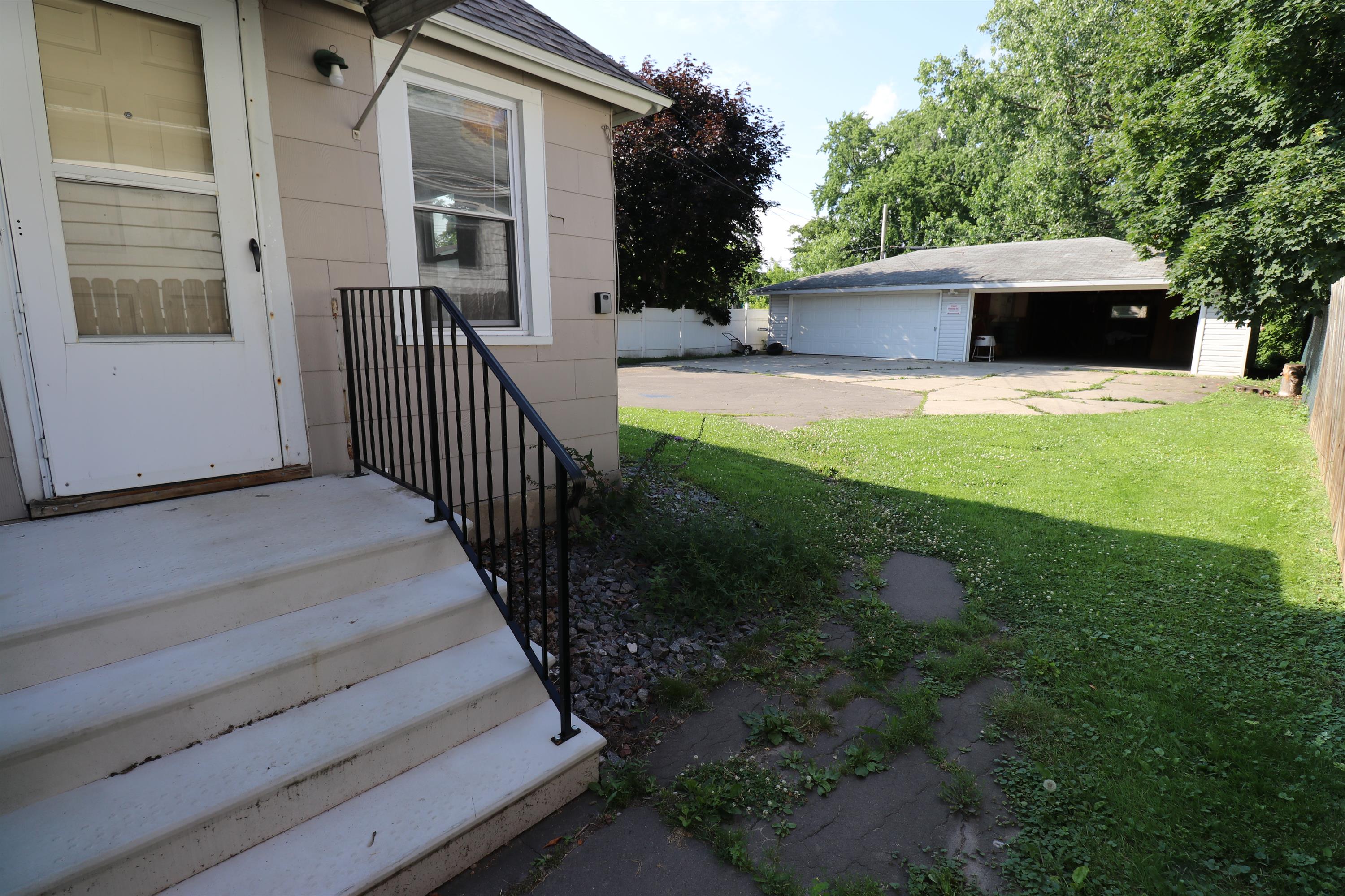 Property thumbnail image