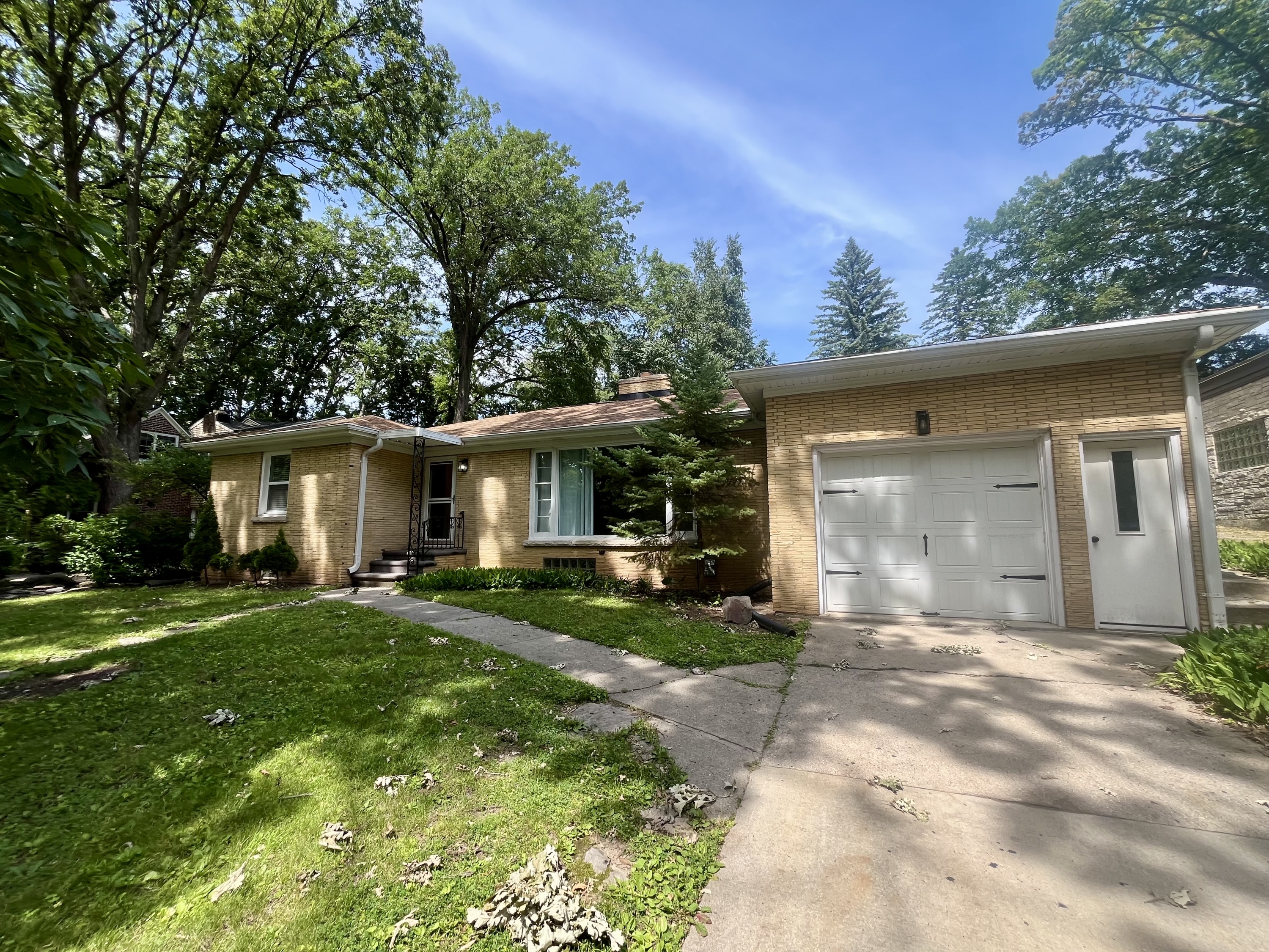 223 Oak Hill Drive