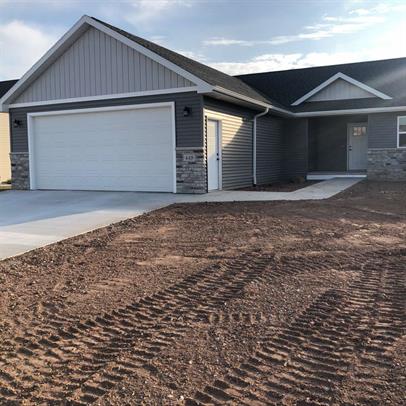449/451 Longwood Lane - 451