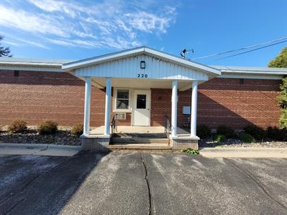 220 Robbins Street - 5