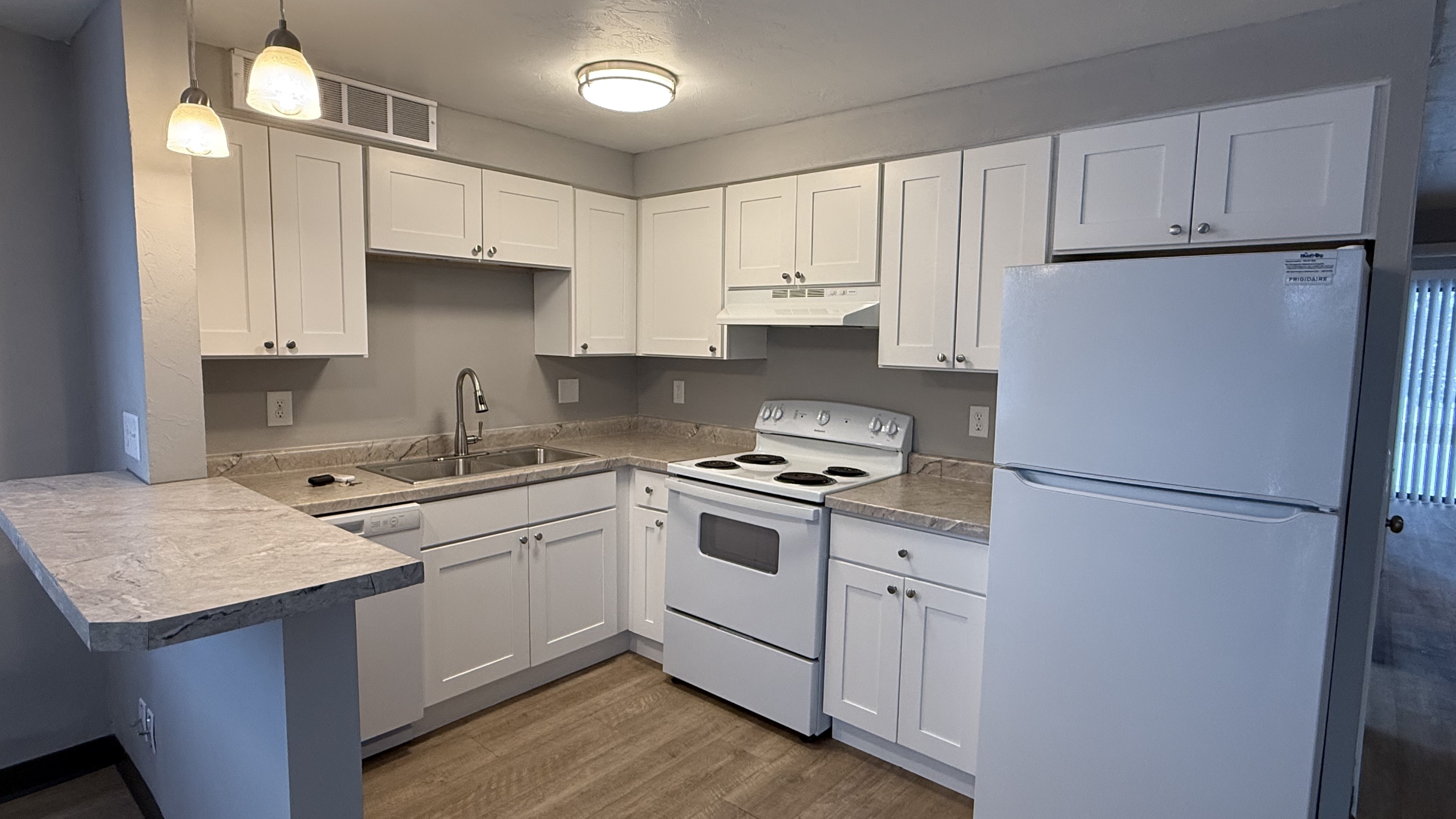 2760 Humboldt Road - 1