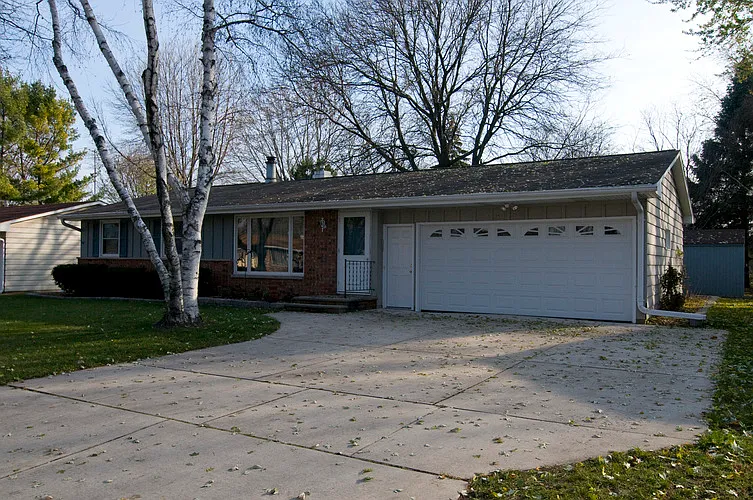 2513 Laredo Lane