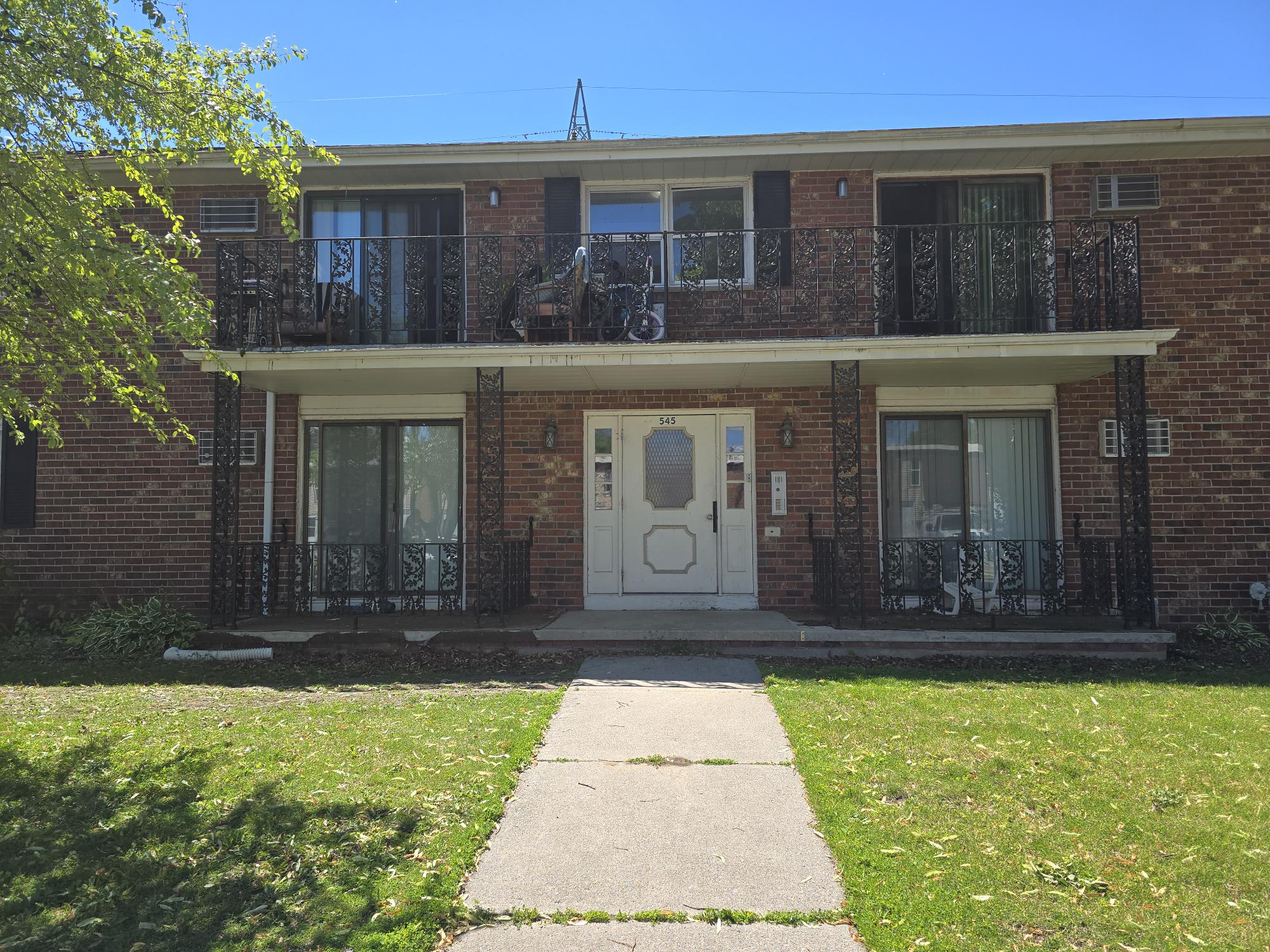 545 Spinnaker Lane - F