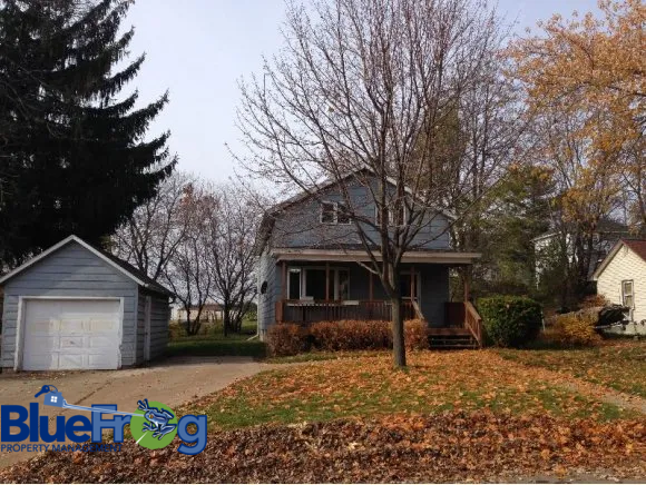 221 South Adams Avenue - Lower