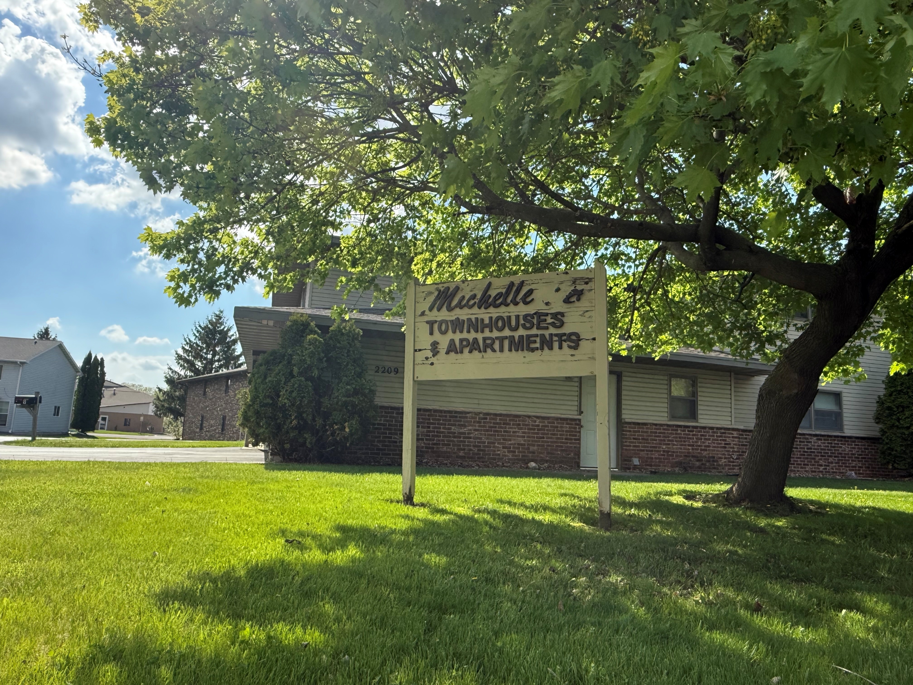 2149 North Michelle Court - E