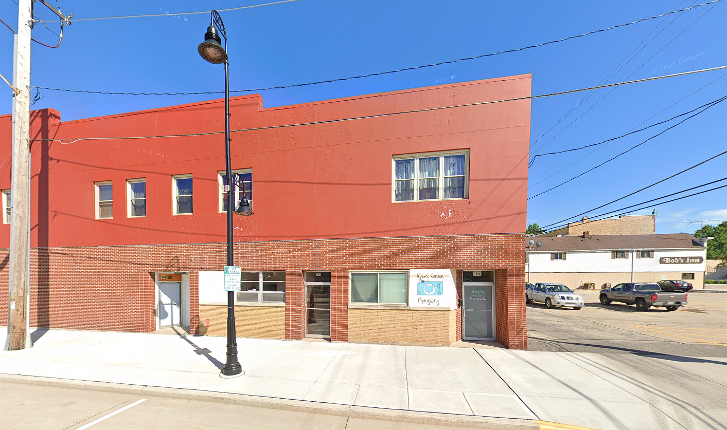 208 Main Avenue - 208 Commercial