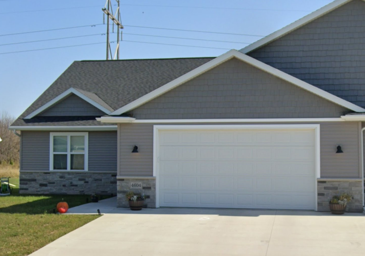 4602/4604 North Cherryvale Avenue - 4604