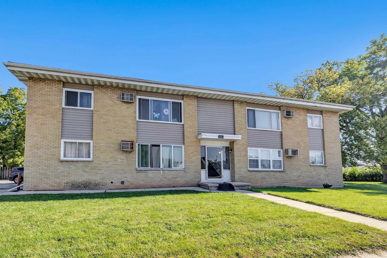 1651 East Mason Street - 3