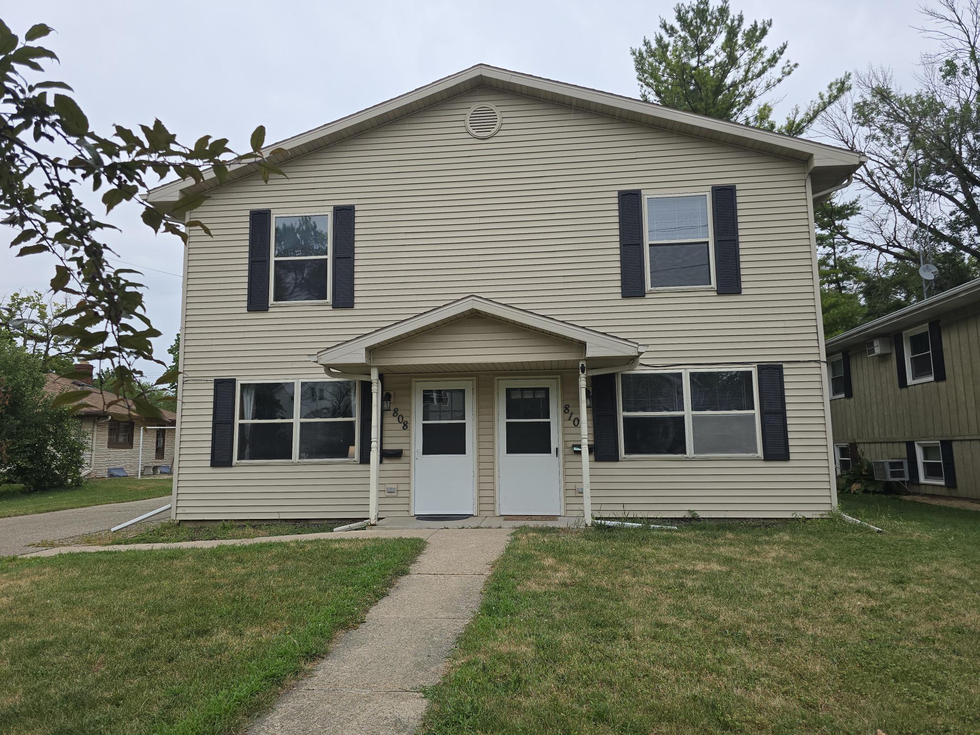 808-810 Harney Avenue - 810