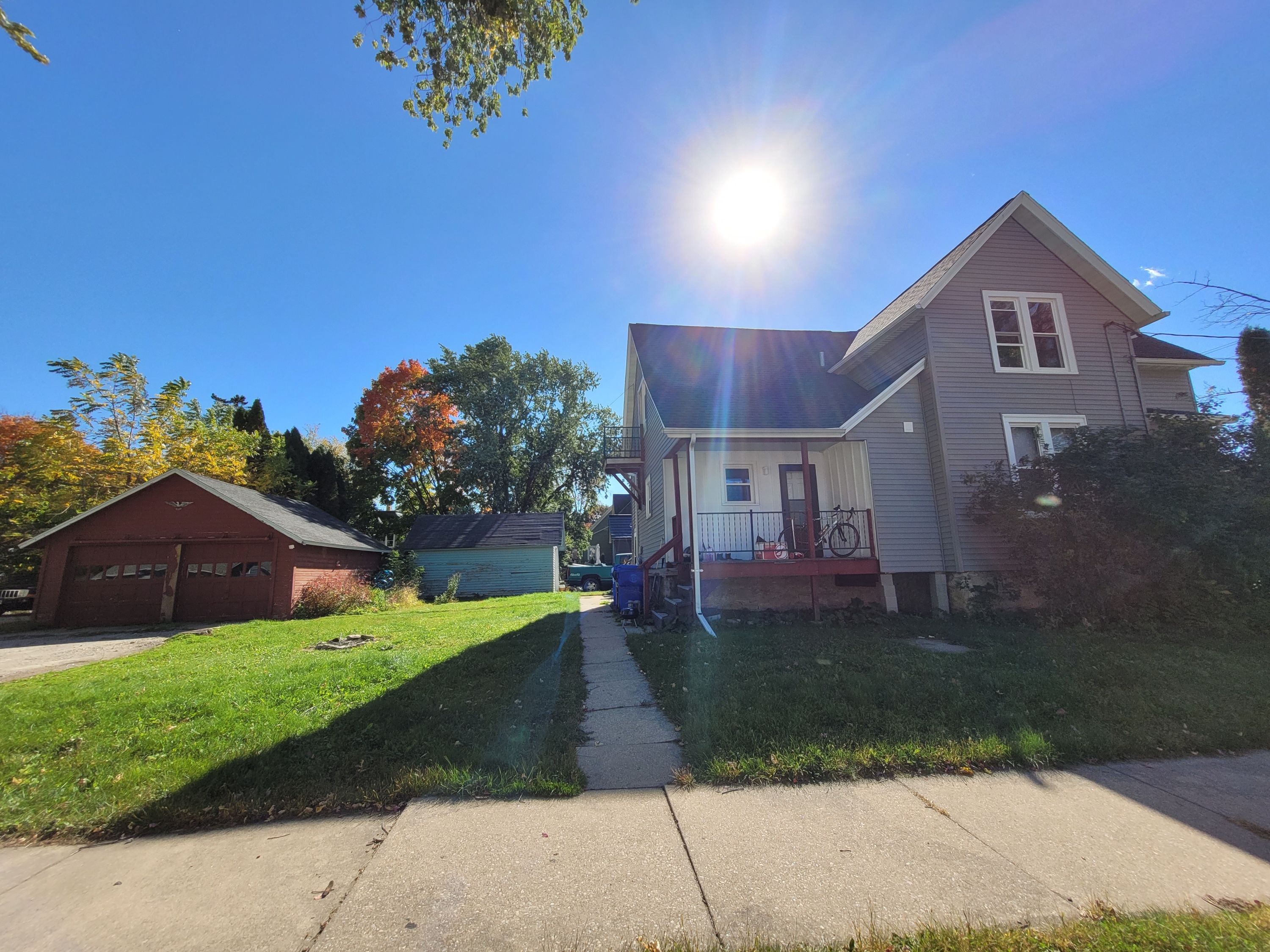 207 E. Commercial St.