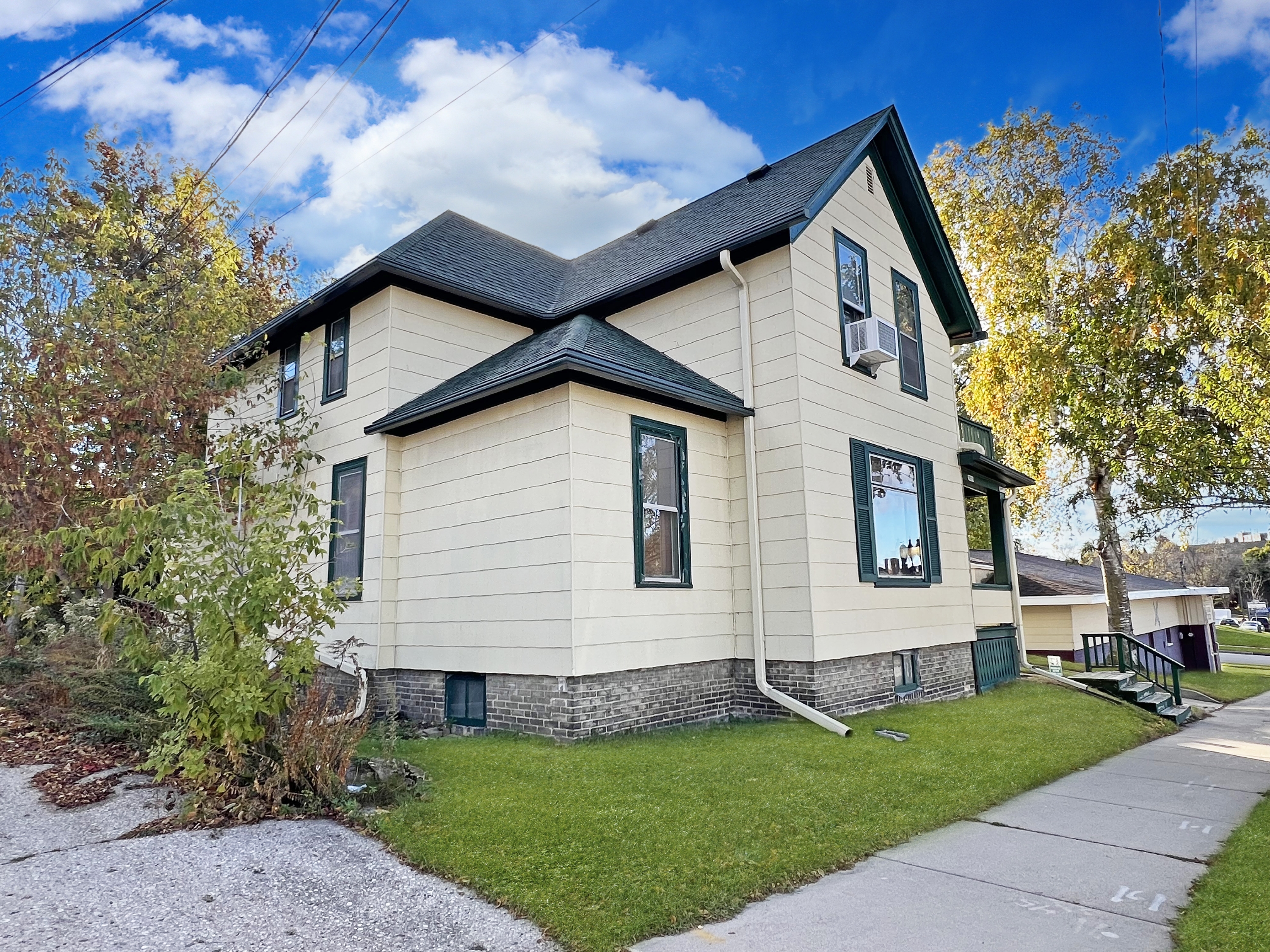 Property thumbnail image