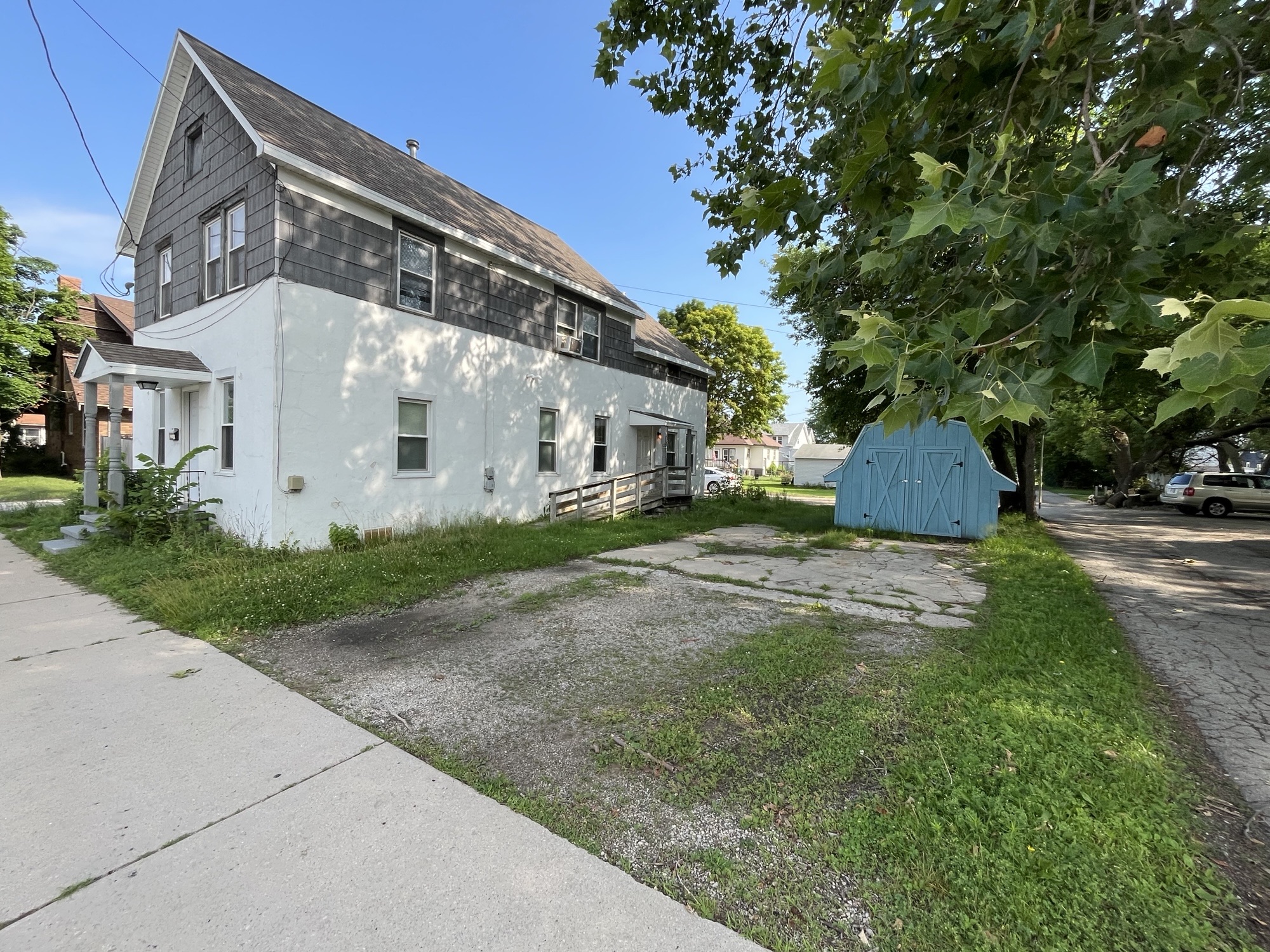 832 Division Street - 2