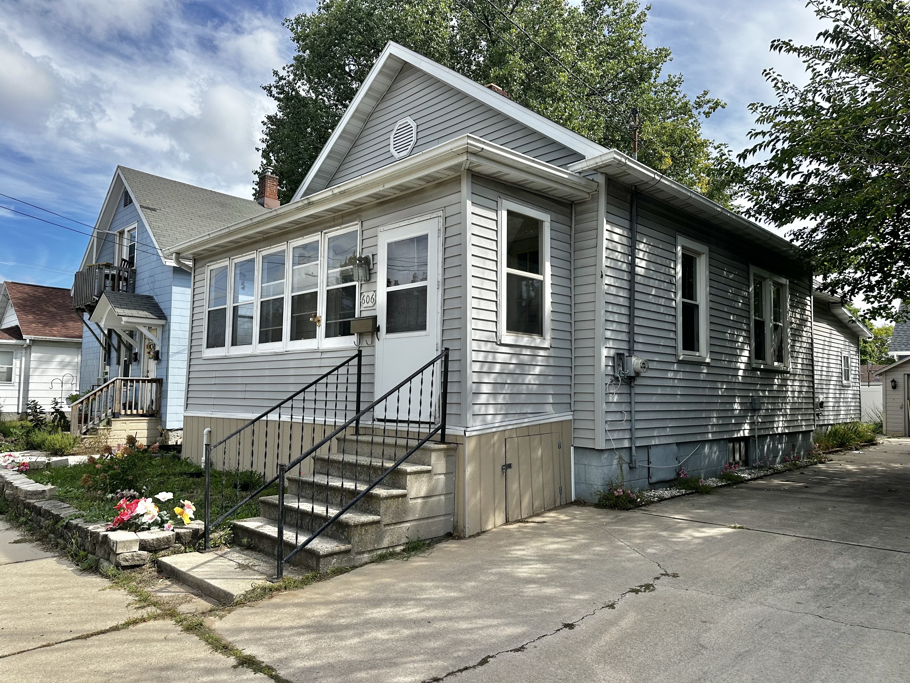 606 North Baird Street